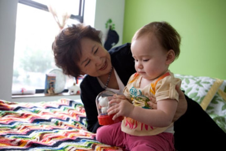 ‘Cháu bà Nội tội bà Ngoại’ – Con Gái đi lấy chồng rồi, Mẹ vẫn tất tả gánh khổ vì con vì cháu | Tử Vi Cổ Học