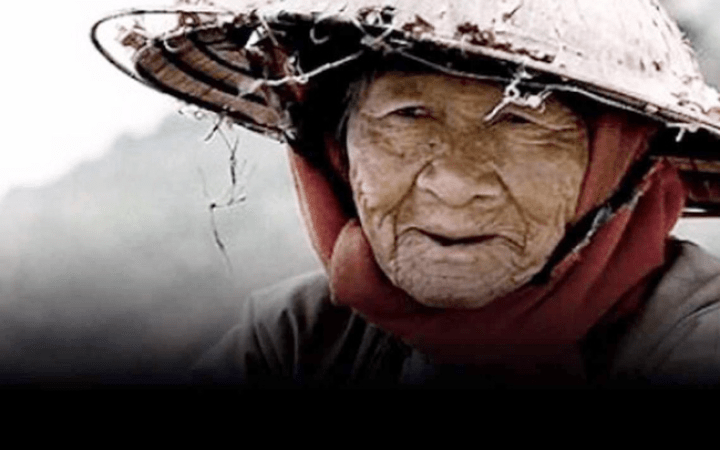 Một người mẹ có thể nuôi lớn 10 đứa con nhưng 10 người con nuôi một mình mẹ sao không nổi? | Tử Vi Cổ Học