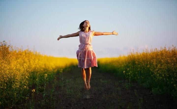 Sống lạc quan và yêu thương sẽ khiến bạn ngày càng xinh đẹp | Tử Vi Cổ Học